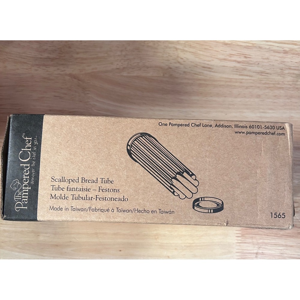 The‎ Pampered Chef Scalloped Bread Tube 1565 Stainless Steel Flower Baking Mold
